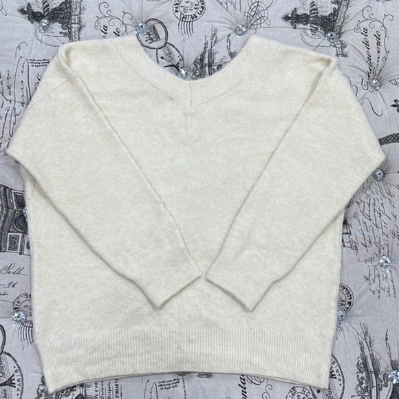 TOPSHOP V-Neck Sweater - Picture 6 of 6